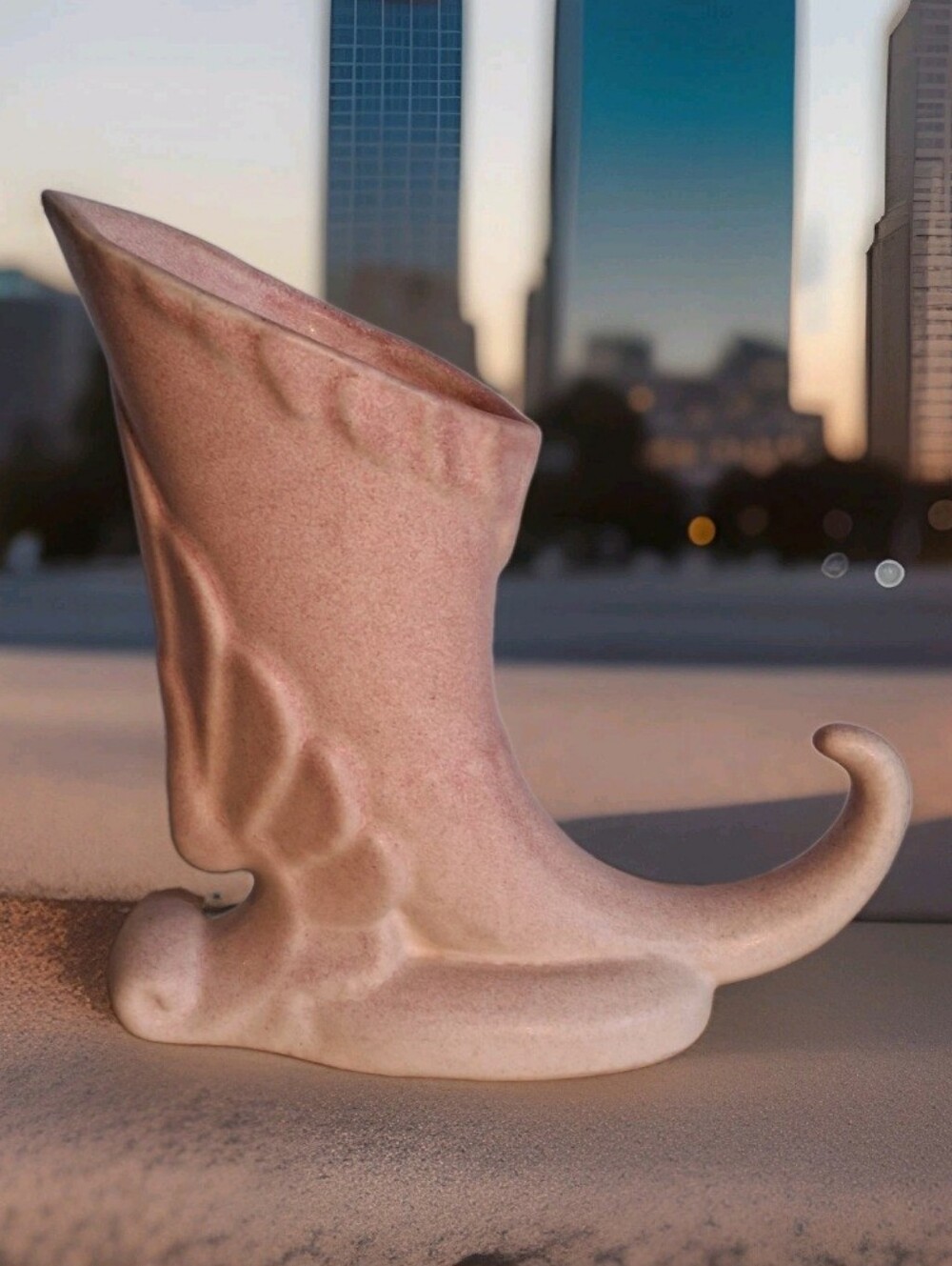 Vintage Niloak Art Pottery Cornucopia Horn Vase W/Wing Design Ivory, Pink *NICE*